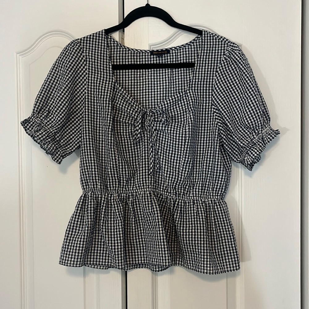 Ladies' Large top by skies are blue